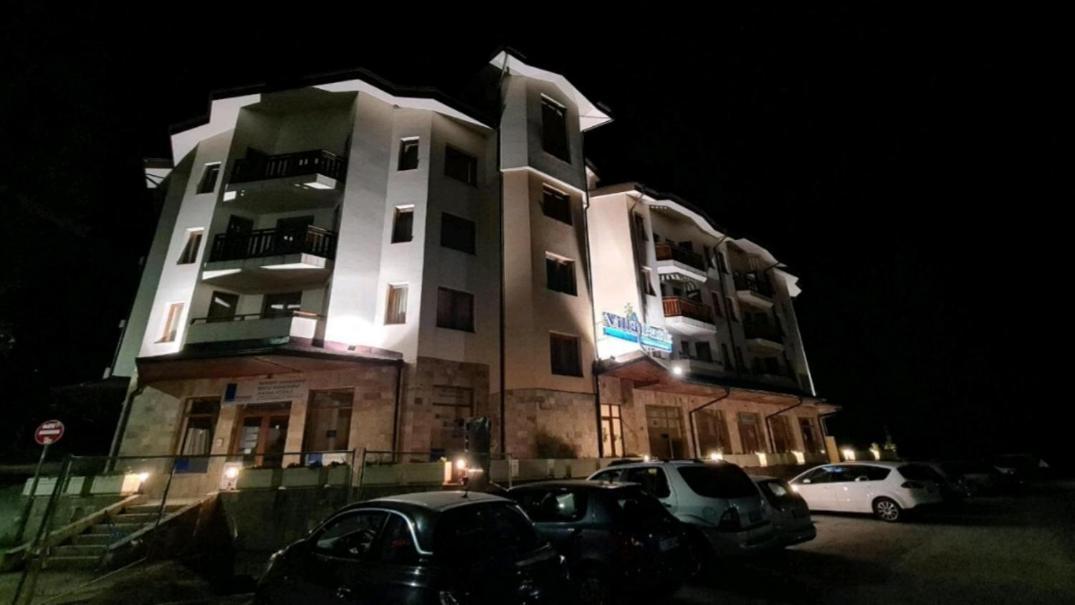 Enjoy Studios And Lovely Apartment Villa Park ボロヴェッツ エクステリア 写真