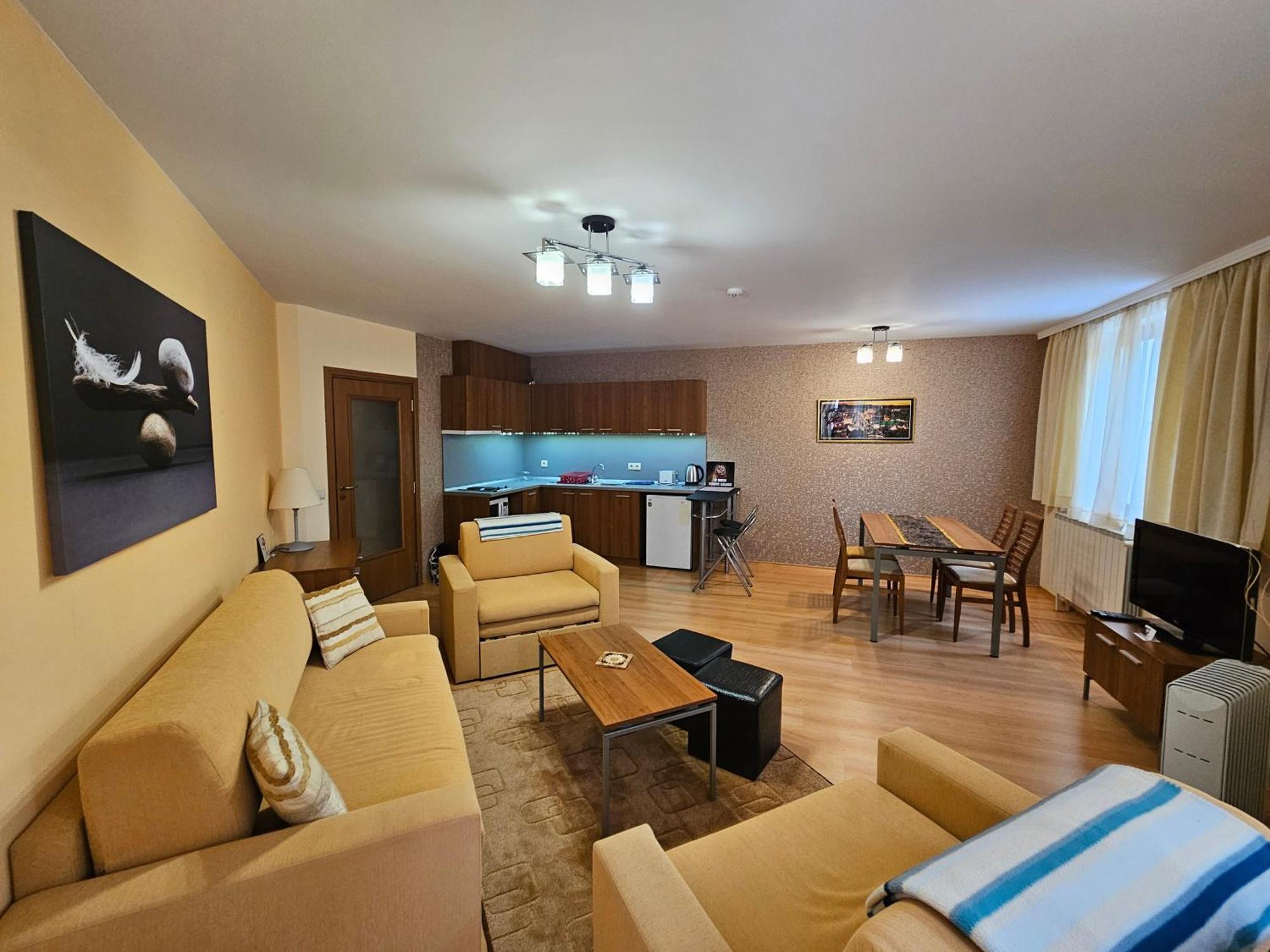 Enjoy Studios And Lovely Apartment Villa Park ボロヴェッツ エクステリア 写真